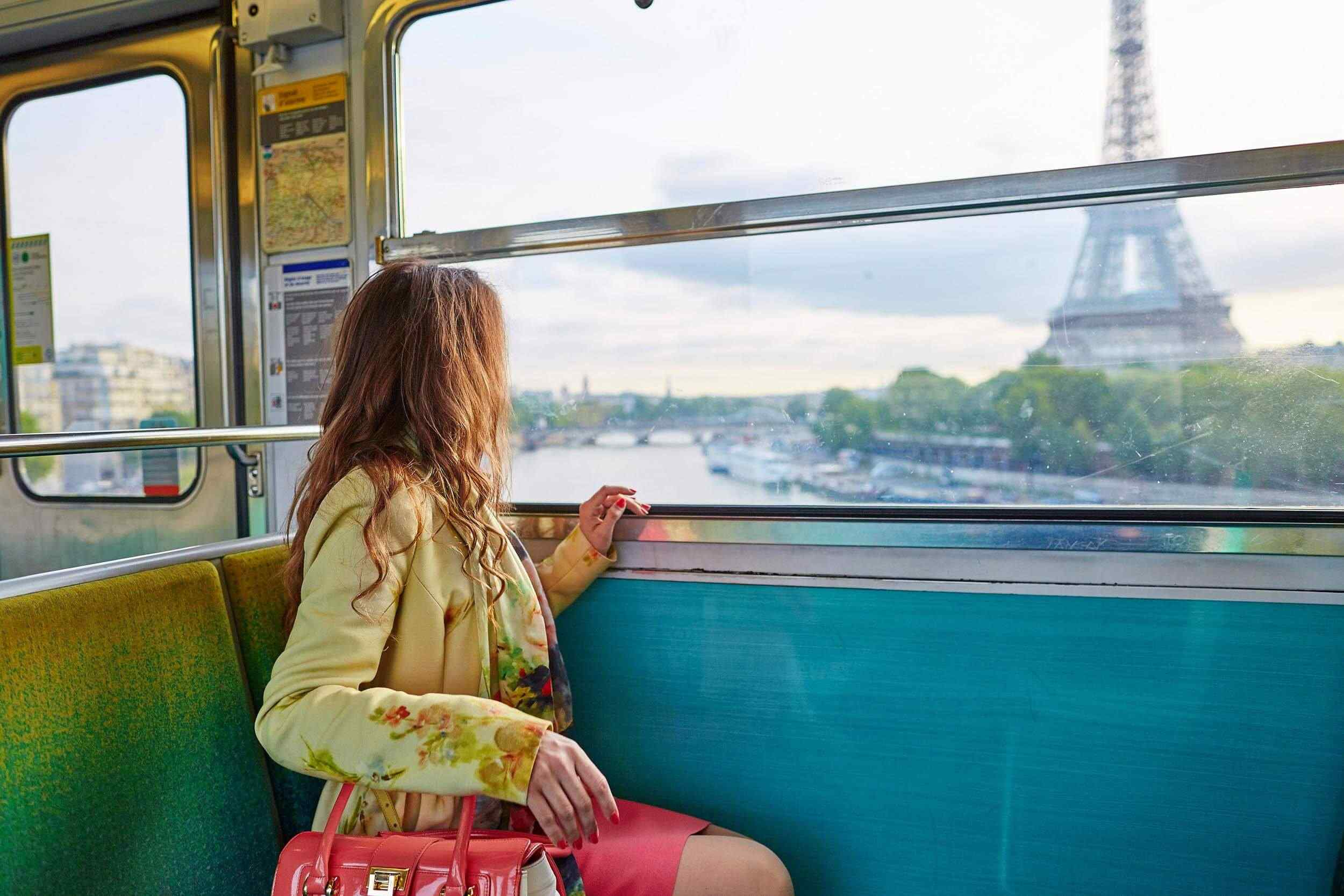 post_paris_03 post_paris_03