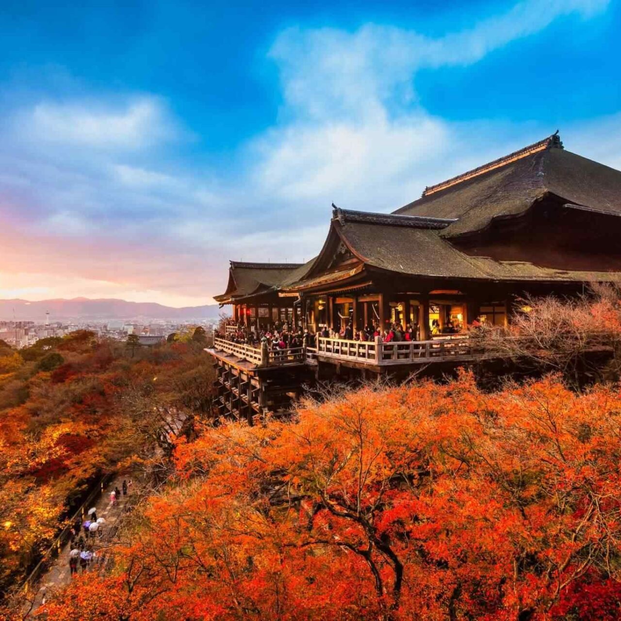 https://conchholidays.com/wp-content/uploads/2018/09/destination-kyoto-01-1280x1280.jpg