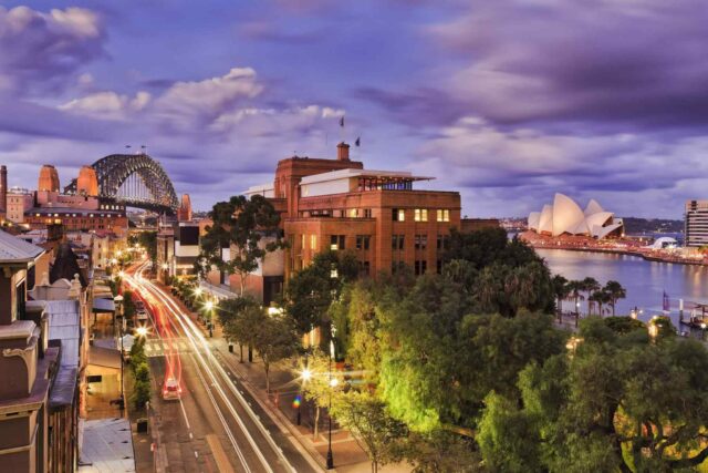 https://conchholidays.com/wp-content/uploads/2018/09/destination-sydney-06-640x427.jpg