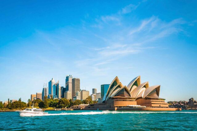 https://conchholidays.com/wp-content/uploads/2018/09/destination-sydney-08-640x427.jpg