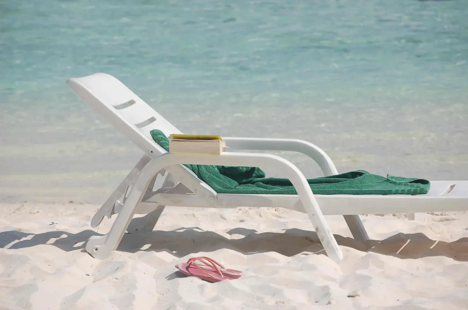 felidhoo-bikini-beach-conch-holidays