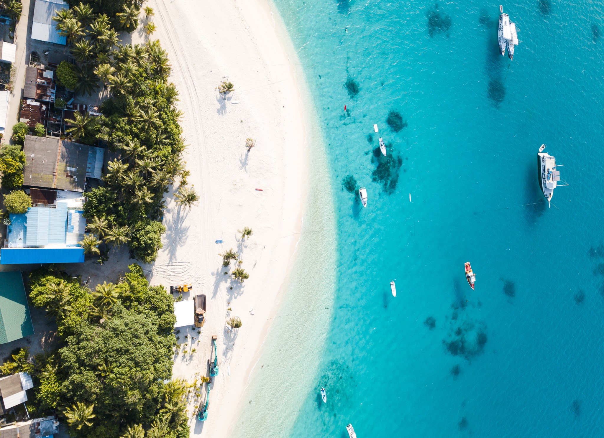 fulidhoo-island-lagoon-conch