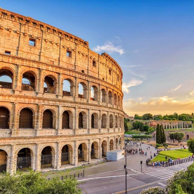 https://conchholidays.com/wp-content/uploads/2018/09/rome_01-640x640.jpg
