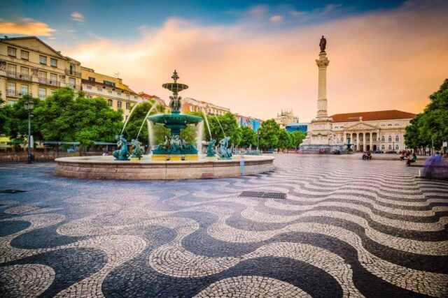 https://conchholidays.com/wp-content/uploads/2018/09/tour-portugal-01-640x427.jpg