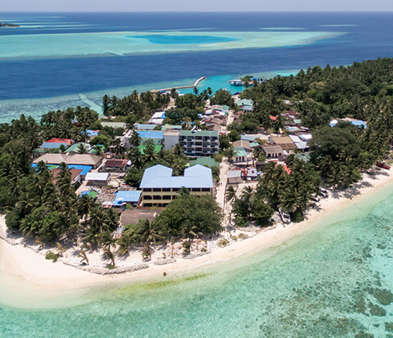 https://conchholidays.com/wp-content/uploads/2018/09/vaavu-thinadhoo-aerial-cover-1280x1100.jpg