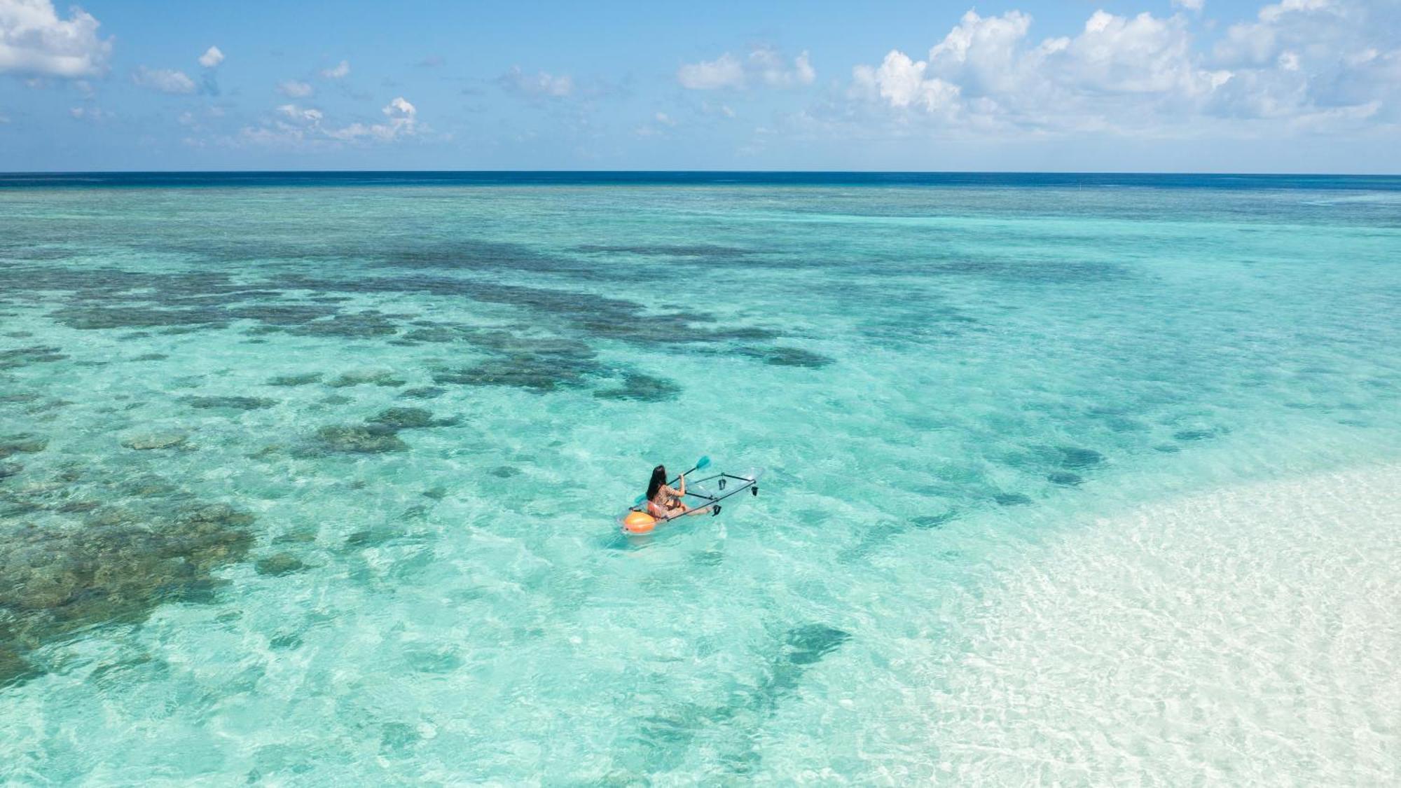 vaavu thinadhoo-conch holidays maldives
