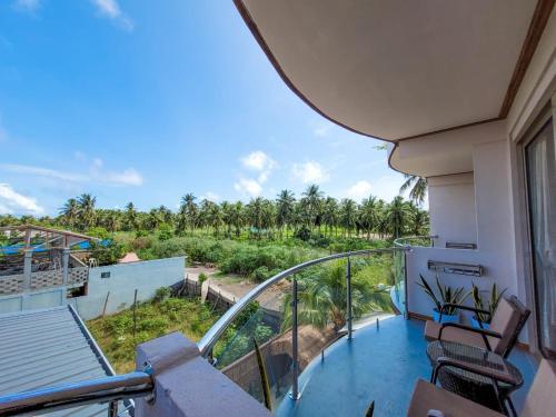 balcony-view-guest-house-thoddoo-conch-holidays