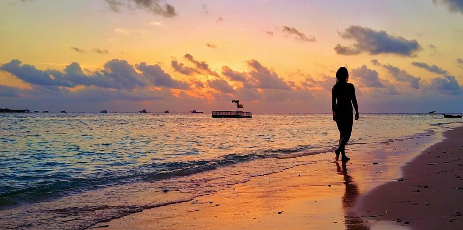 rasdhoo-island-sunset-conch-holidays