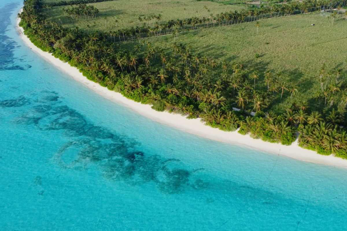 thoddoo-long-beach_conch-holidays