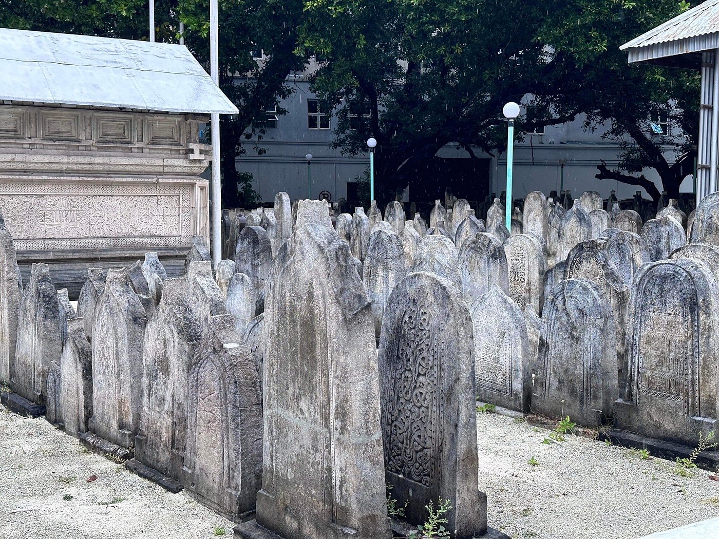 hukuru-miskiy-conch-holidays-male-city-tour