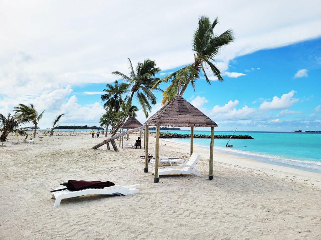 guraidhoo-bikini-beach-conch-holidays
