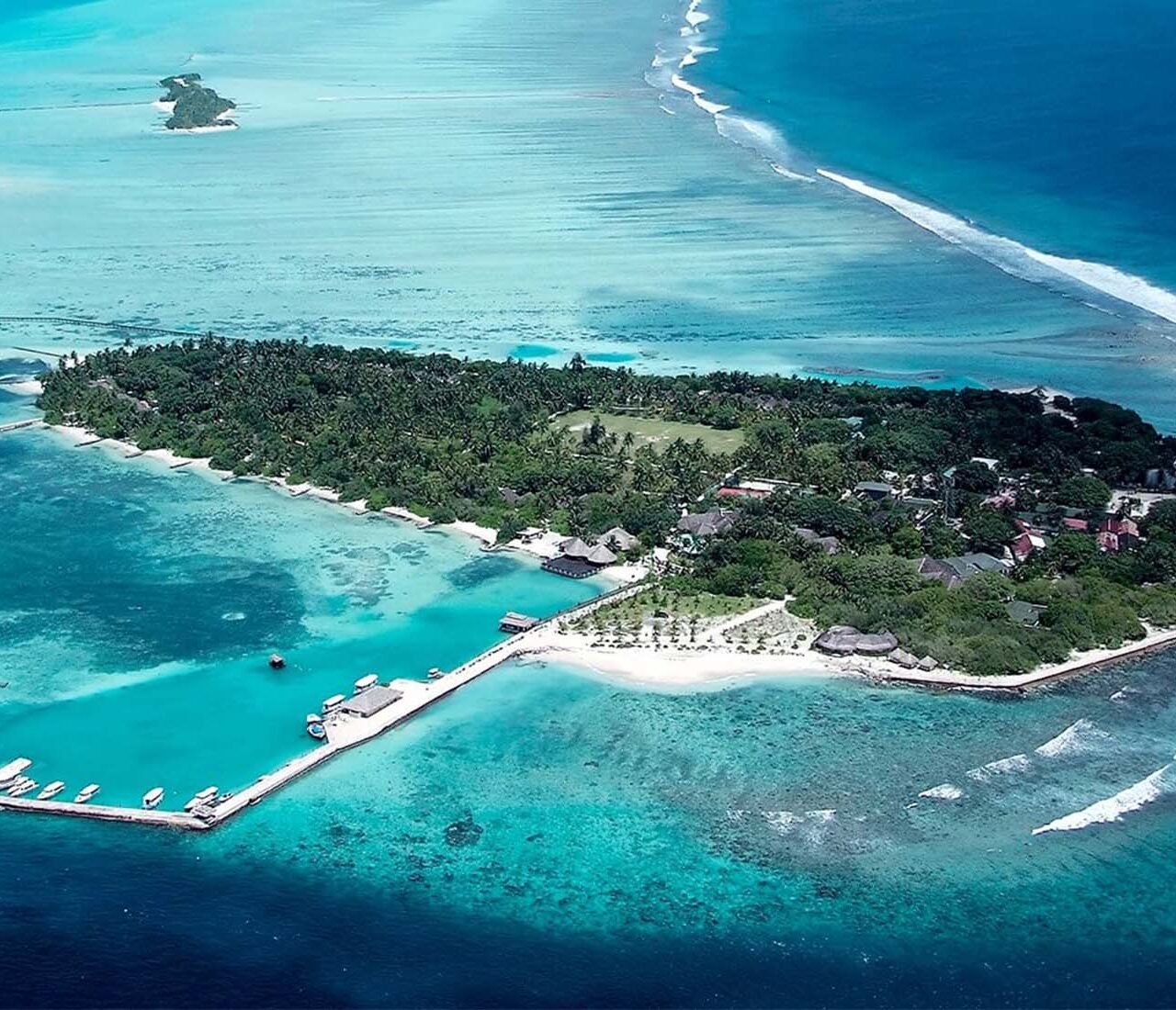 https://conchholidays.com/wp-content/uploads/2026/05/Conch-Holidays_Adaaran-Select-Hudhuran-Fushi-Aerial-Cover-1280x1100.jpg