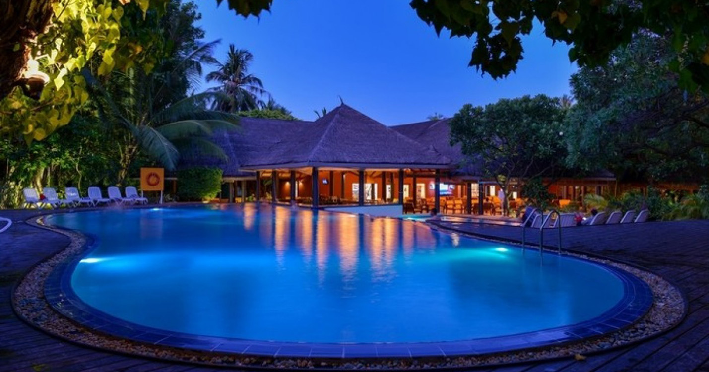 Conch Holidays_Adaaran Select Hudhuran Fushi - Swimming Pool