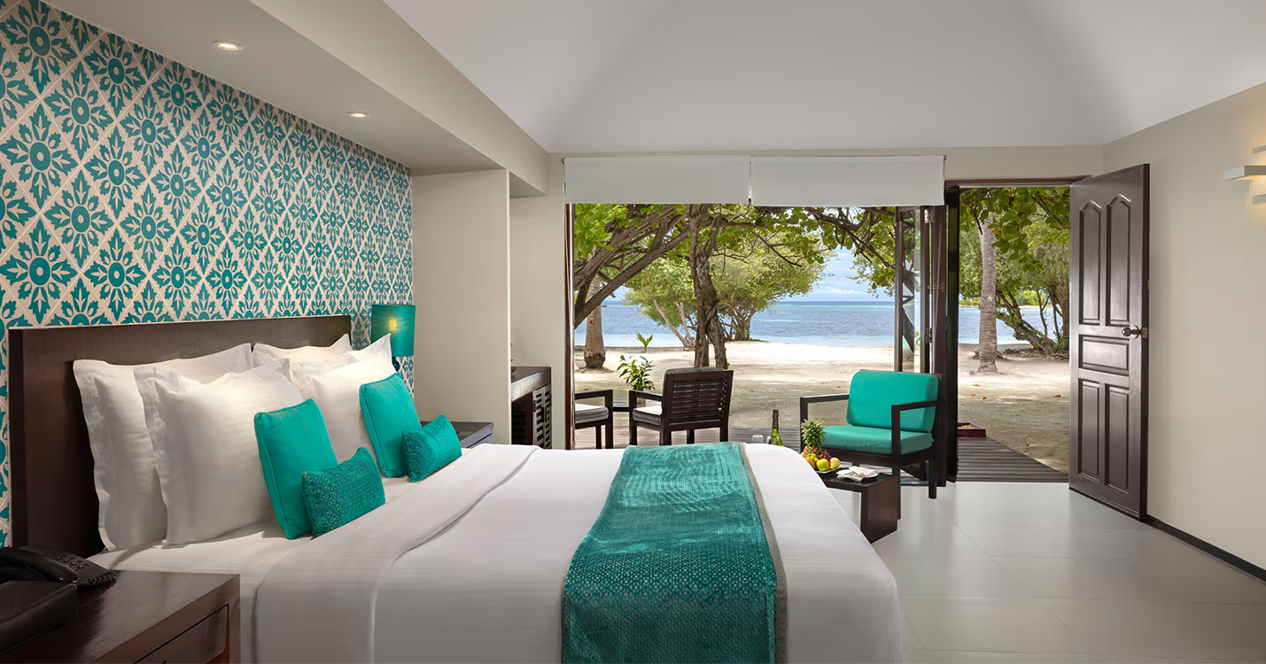 Conch Holidays_Adaaran Select Hudhuran Fushi - beach villa