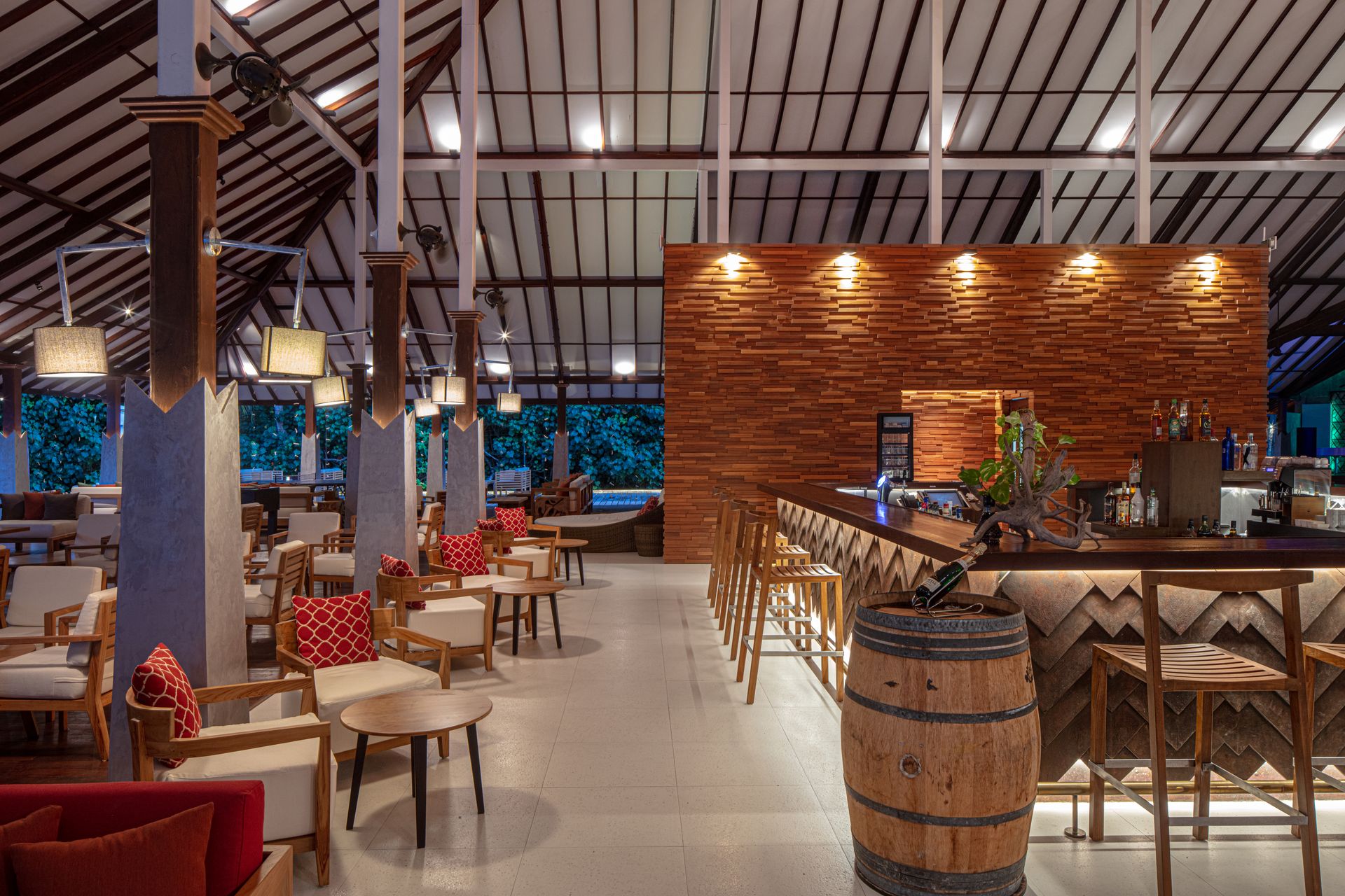 Halaboli Bar 1 - Adaaran Select Meedhupparu_Conch Holidays