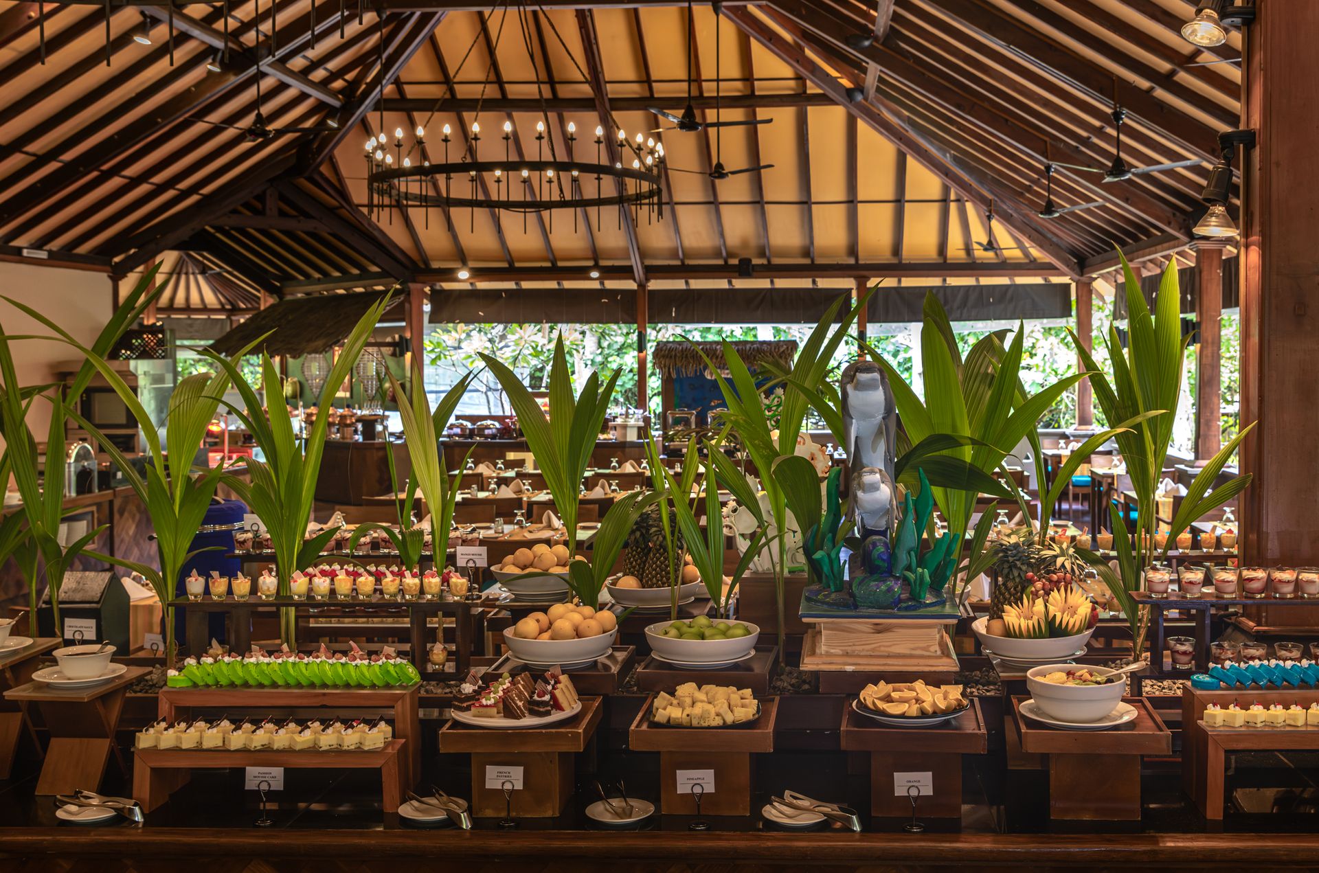 Jaafaiy Restaurant 3 - Adaaran Select Meedhupparu_Conch Holidays