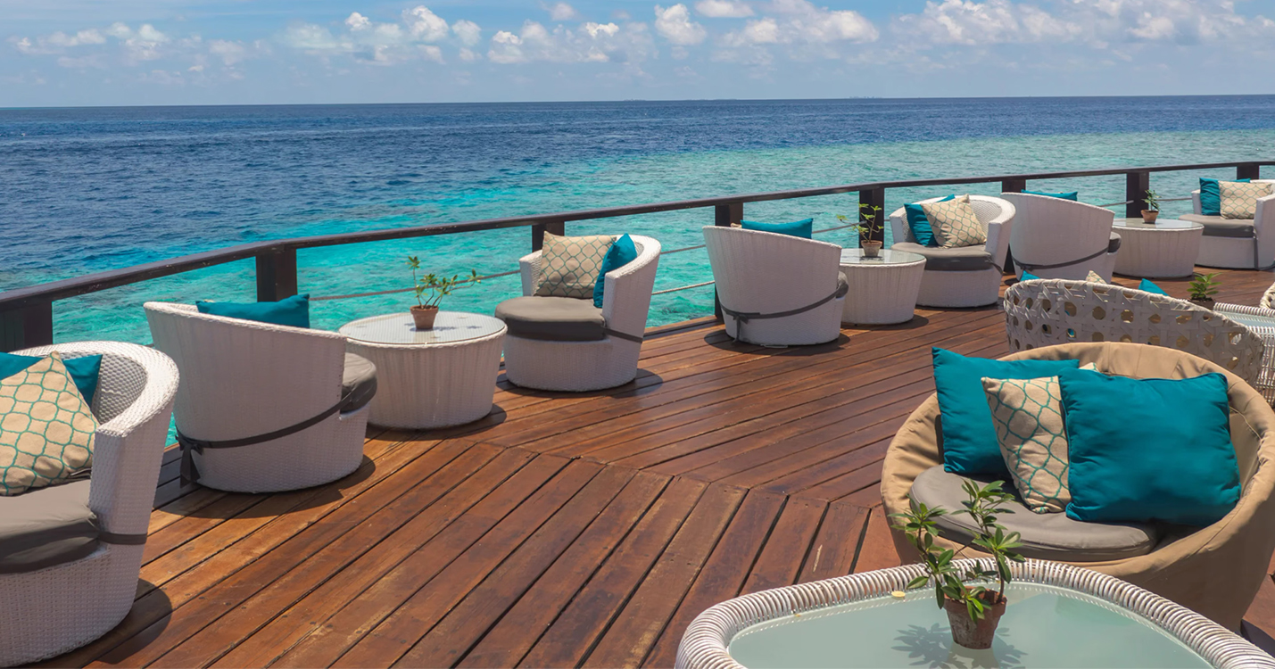 Kandoli Overwater bar seating_Adaaran Prestige Vadoo_Aerial_Conch