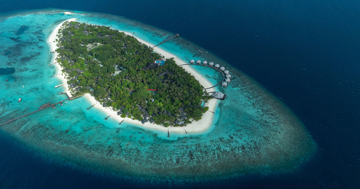 Resort Island_Aerial-Adaaran Select Meedhupparu_Conch Holidays_Maldives