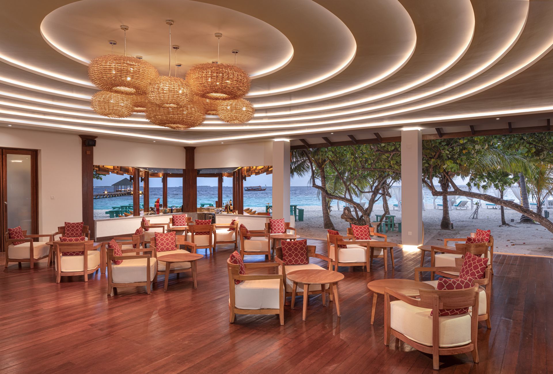 Sunset Bar 2 - Adaaran Select Meedhupparu_Conch Holidays