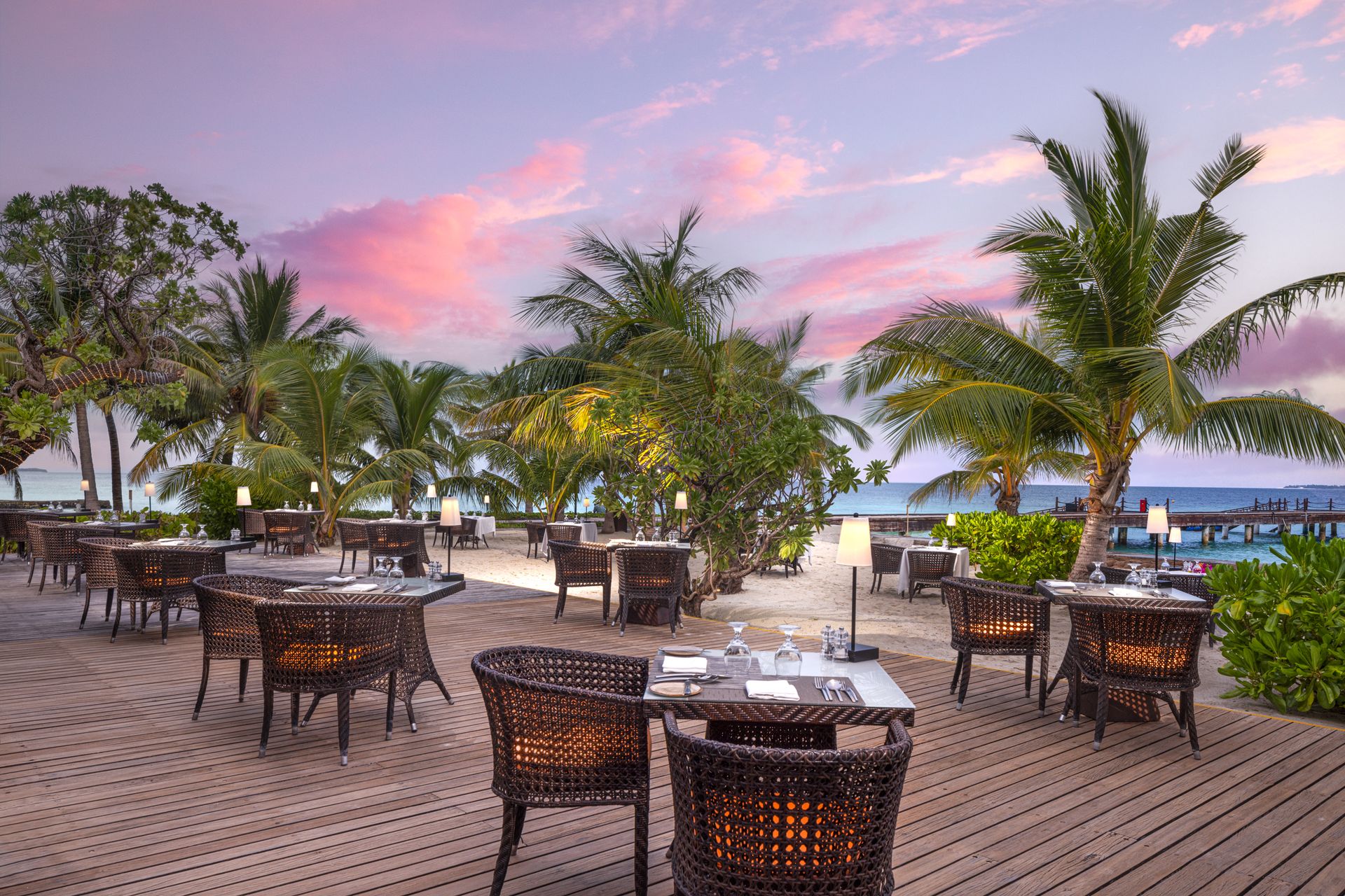 Thavaa Restaurant 5 - Adaaran Select Meedhupparu_Conch Holidays