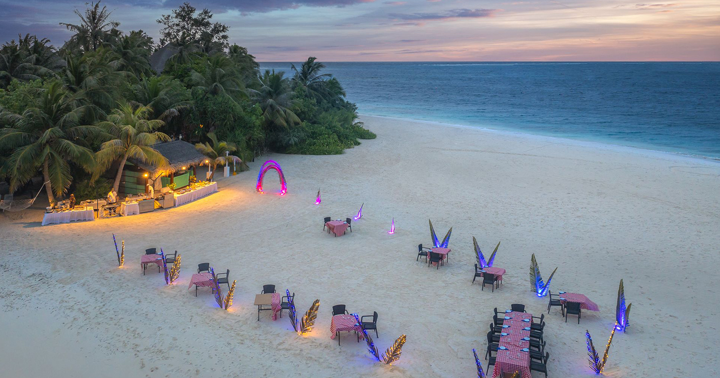 beach dinners-events_Adaaran Club Rannalhi_Conch Holidays